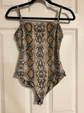 Princess Polly Snake Print Bodysuit in Beige, Black, Olive